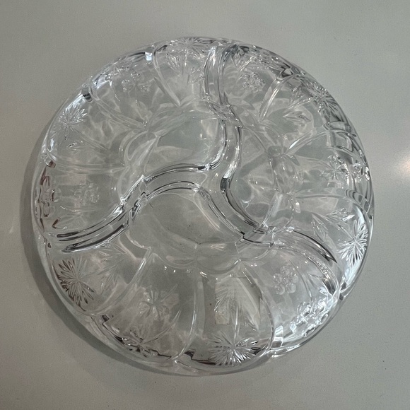 NEW CRYSTAL CLEAR "THISTLE" CRYSTAL SECTIONAL 9" SERVING DISH Fancy Dinnerware - Picture 7 of 8